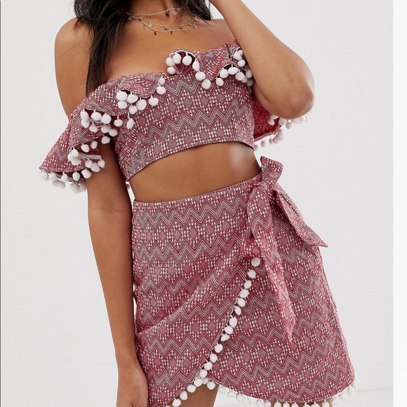 Beautiful Two piece set NWT SIZE 6 - Picture 4 of 7